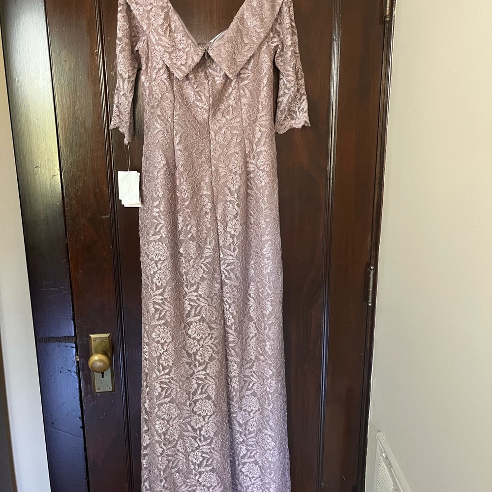 NWT Oleg Cassini Off-Shoulder Elegant V Neck Ruched Lace Dress Gown Wedding MOTB - Picture 13 of 14